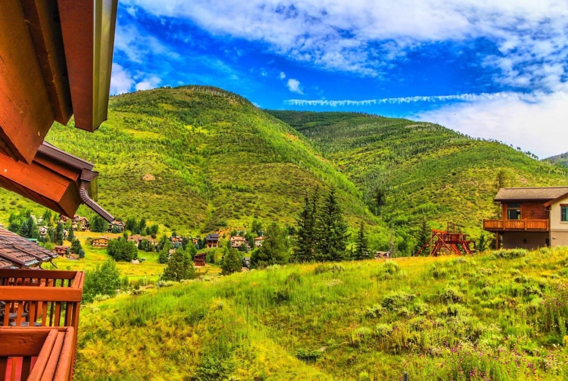 Streamside At Vail-Cedar View
