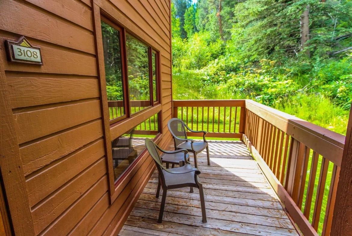 Streamside At Vail-Cedar Balcony