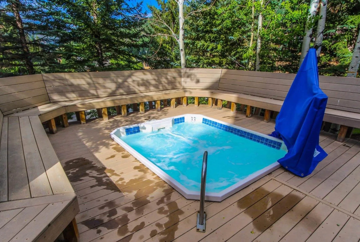 Streamside At Vail-Cedar Hot Tub