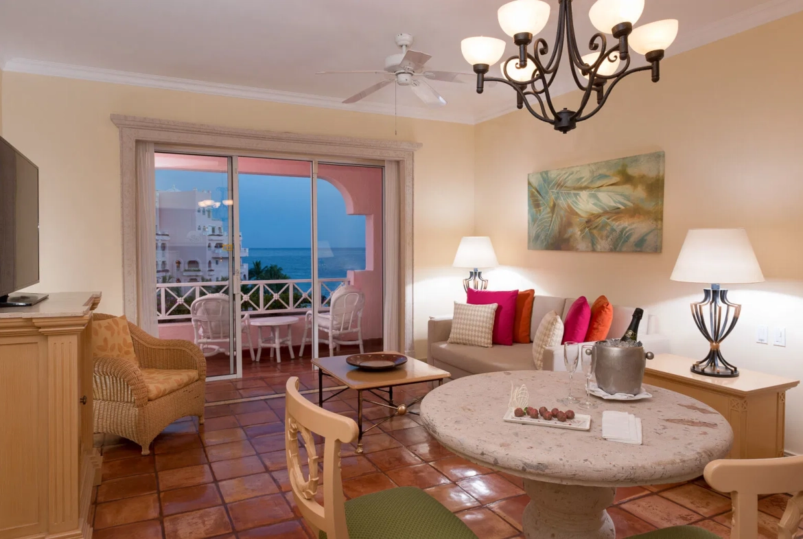 Living and Dining Area