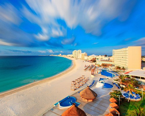 Krystal Int’l Vacation Club Cancun beach