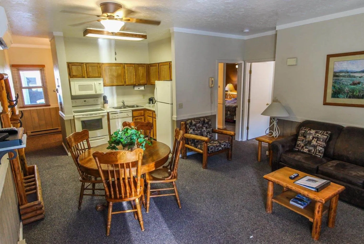 Towncenter At Jackson Hole Living Area