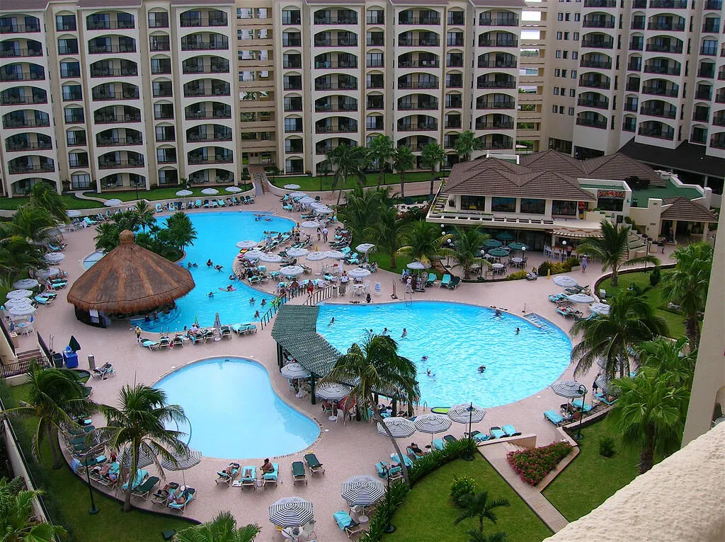Royal Islander Pool Area