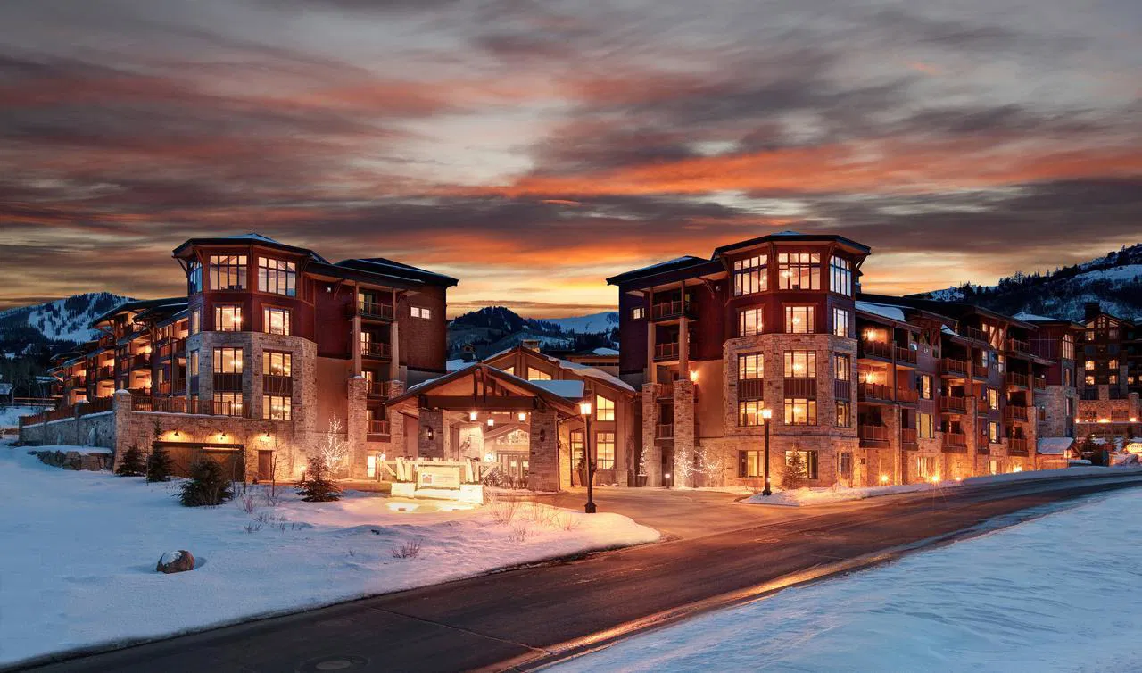 Sunrise Lodge, Hilton Grand Vacations Exterior