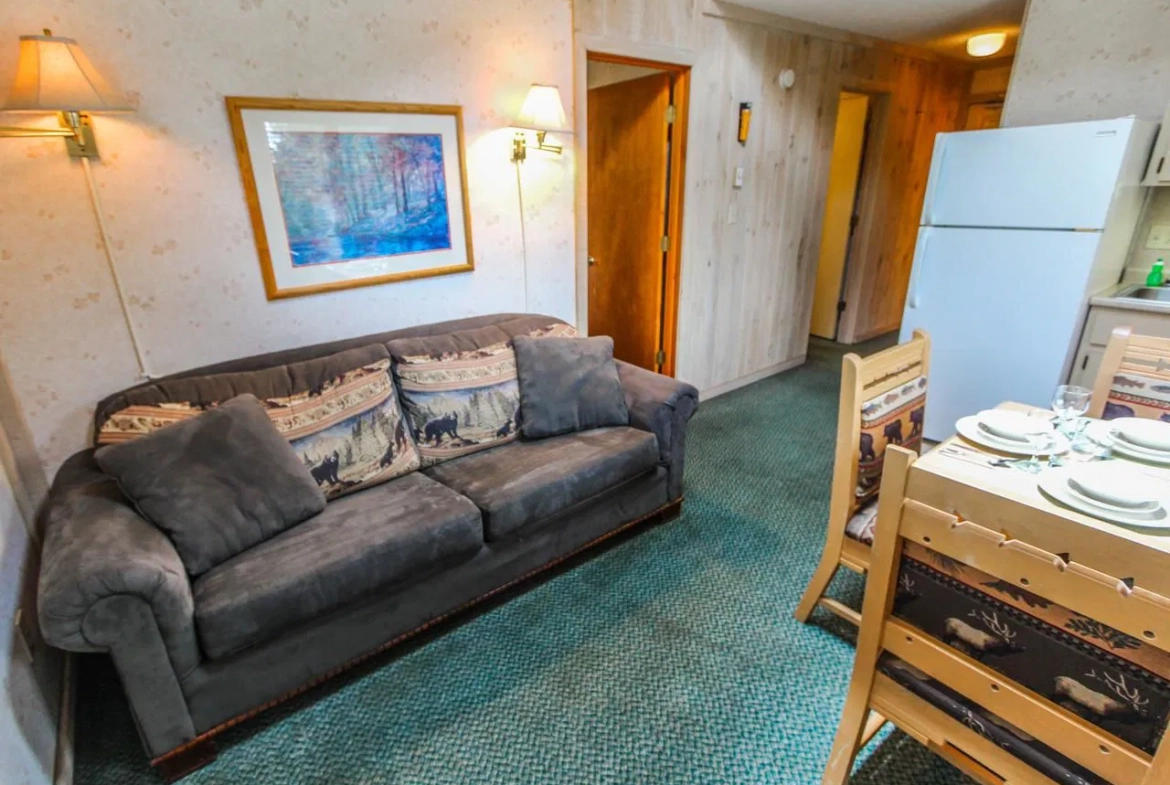 Smoketree Lodge Living Area