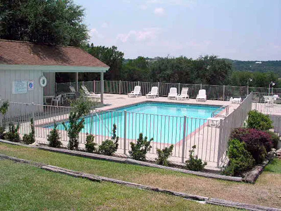 Shores At Lake Travis Pool