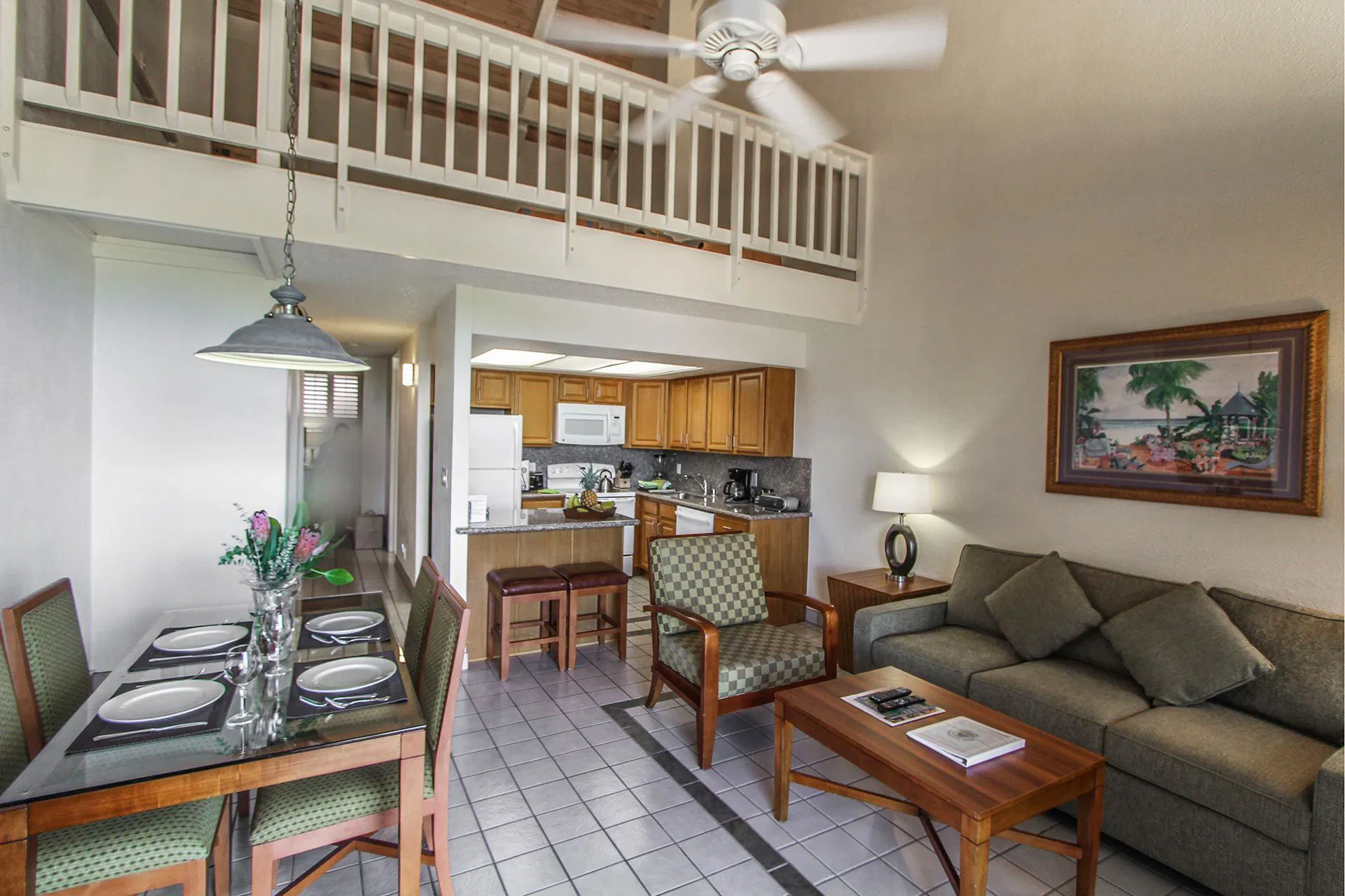 Maui Schooner living room