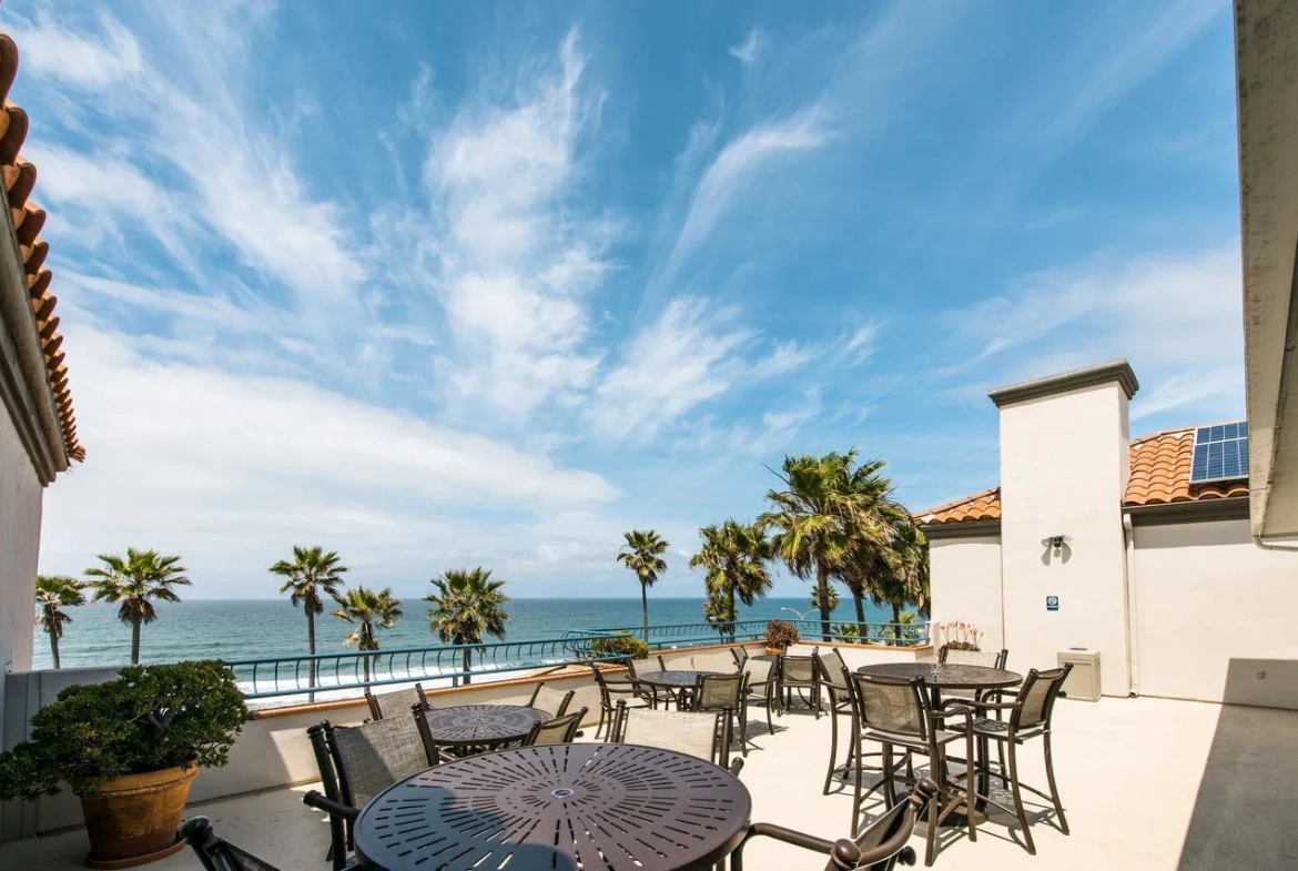 Tamarack Beach Resort Rooftop Lounge