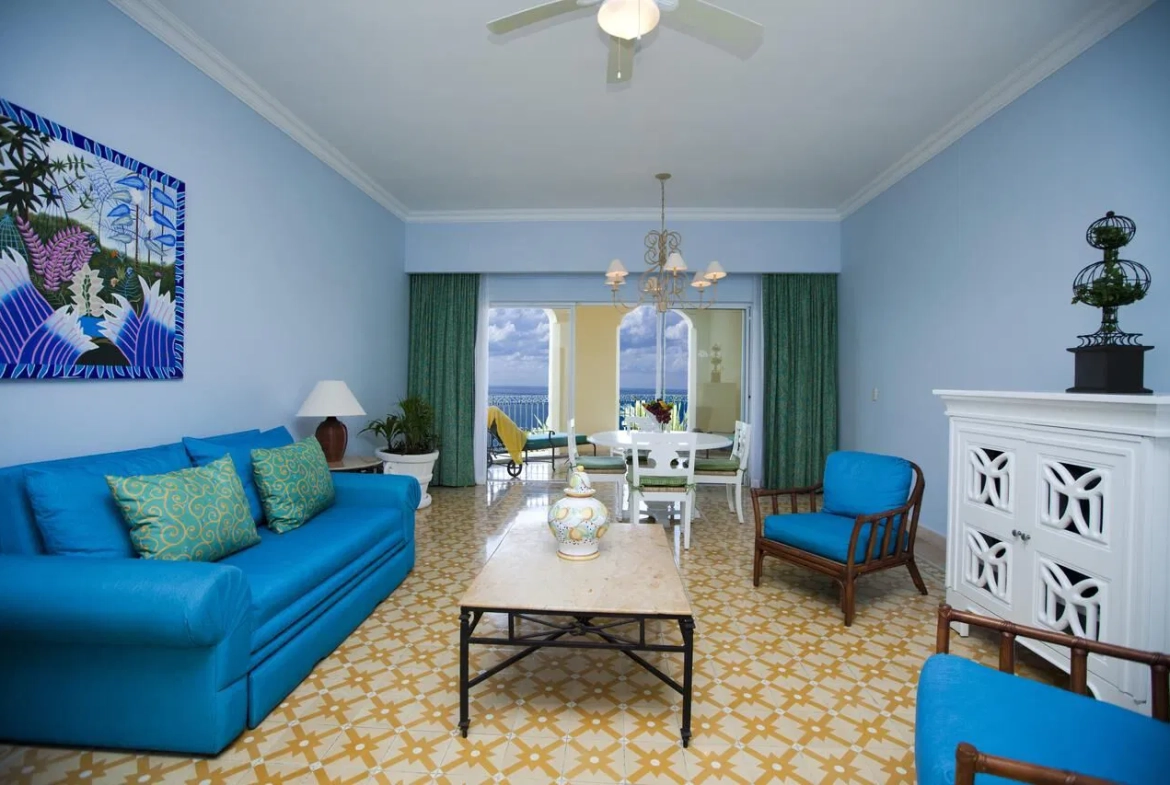 Living Area 2
