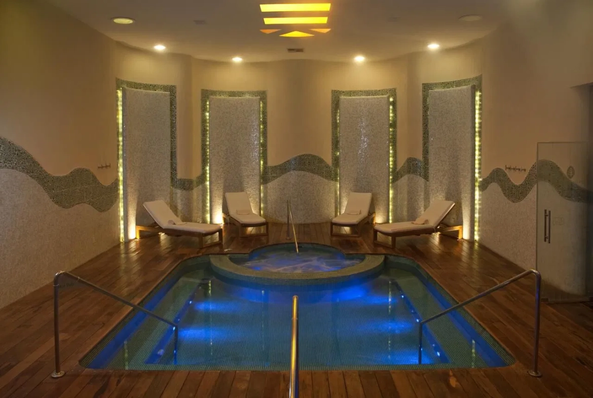 Pueblo Bonito Resort At Emerald Bay Spa Hot Tub