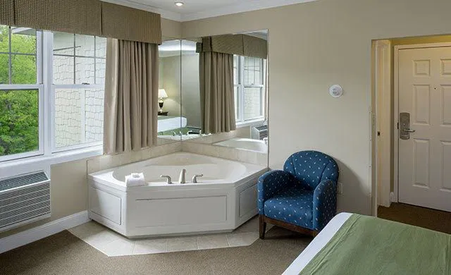 Whirlpool Tub