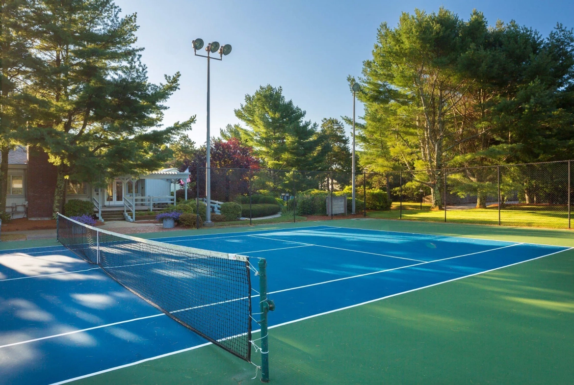 Southcape Resort And Club Tennis Court