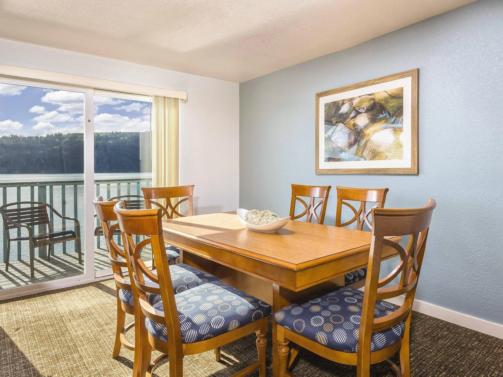 WorldMark Discovery Bay Dining Area