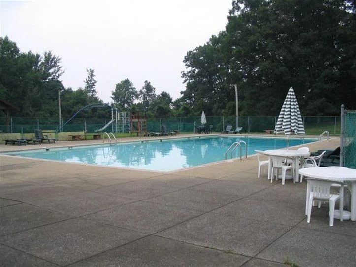 Wolf Run Manor At Treasure Lake Outdoor Pool