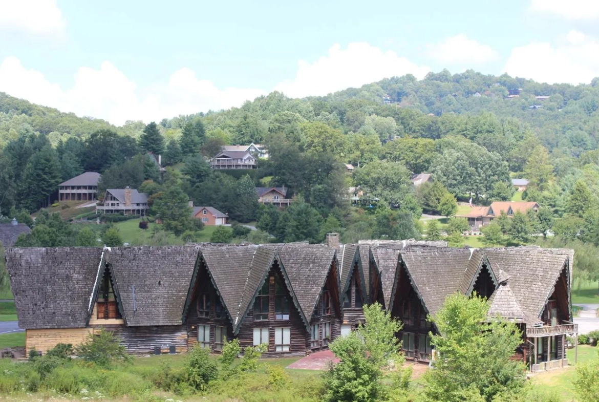 Sky Valley Resort Exterior