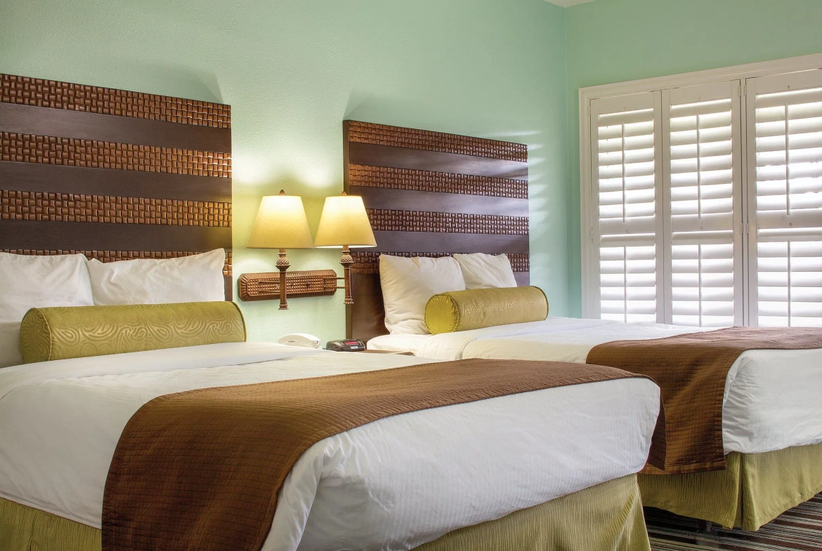Kingstown Reef At Crowne Plaza Resort bedroom