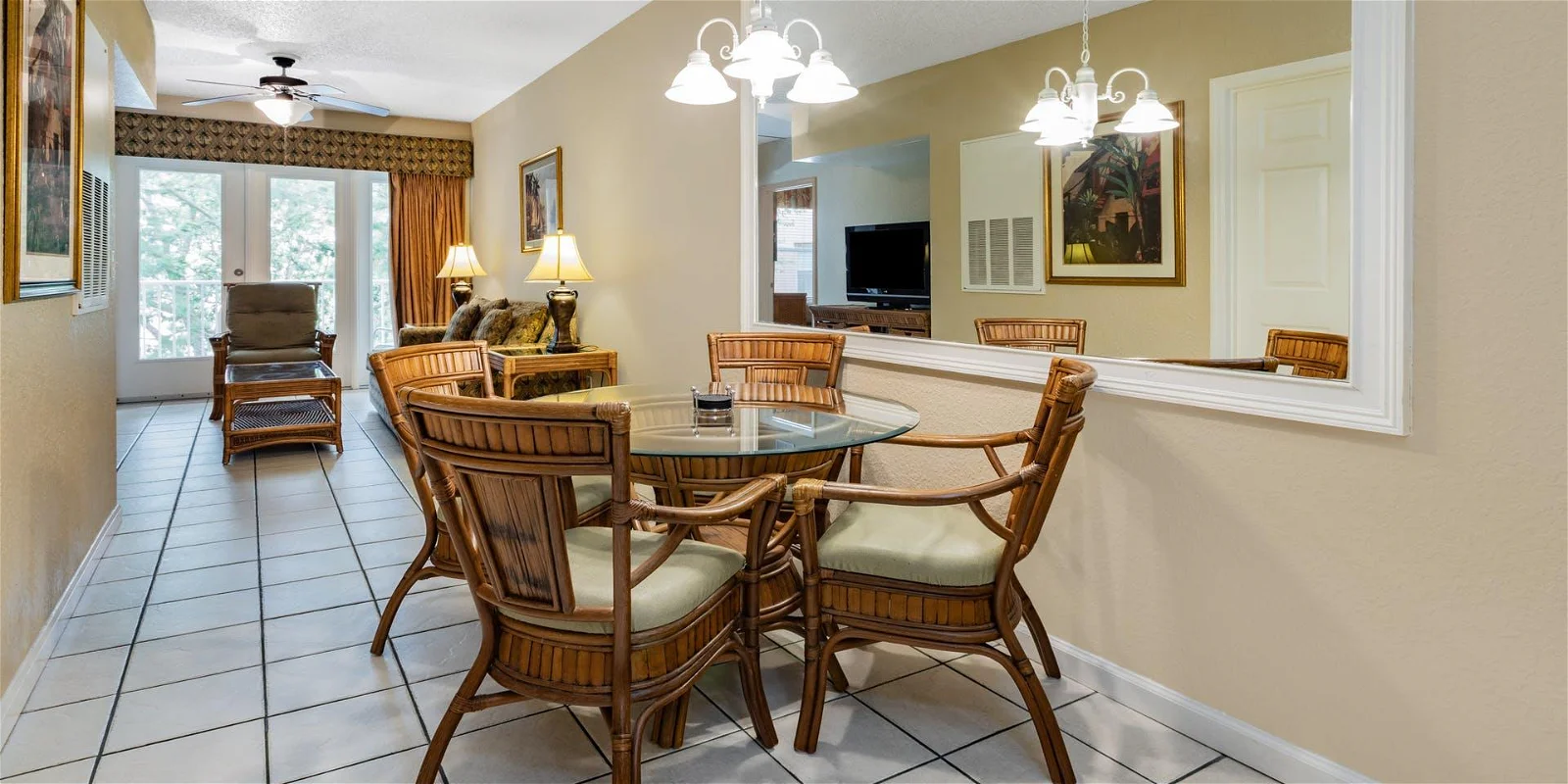 Vacation Villas At FantasyWorld II Dining Room