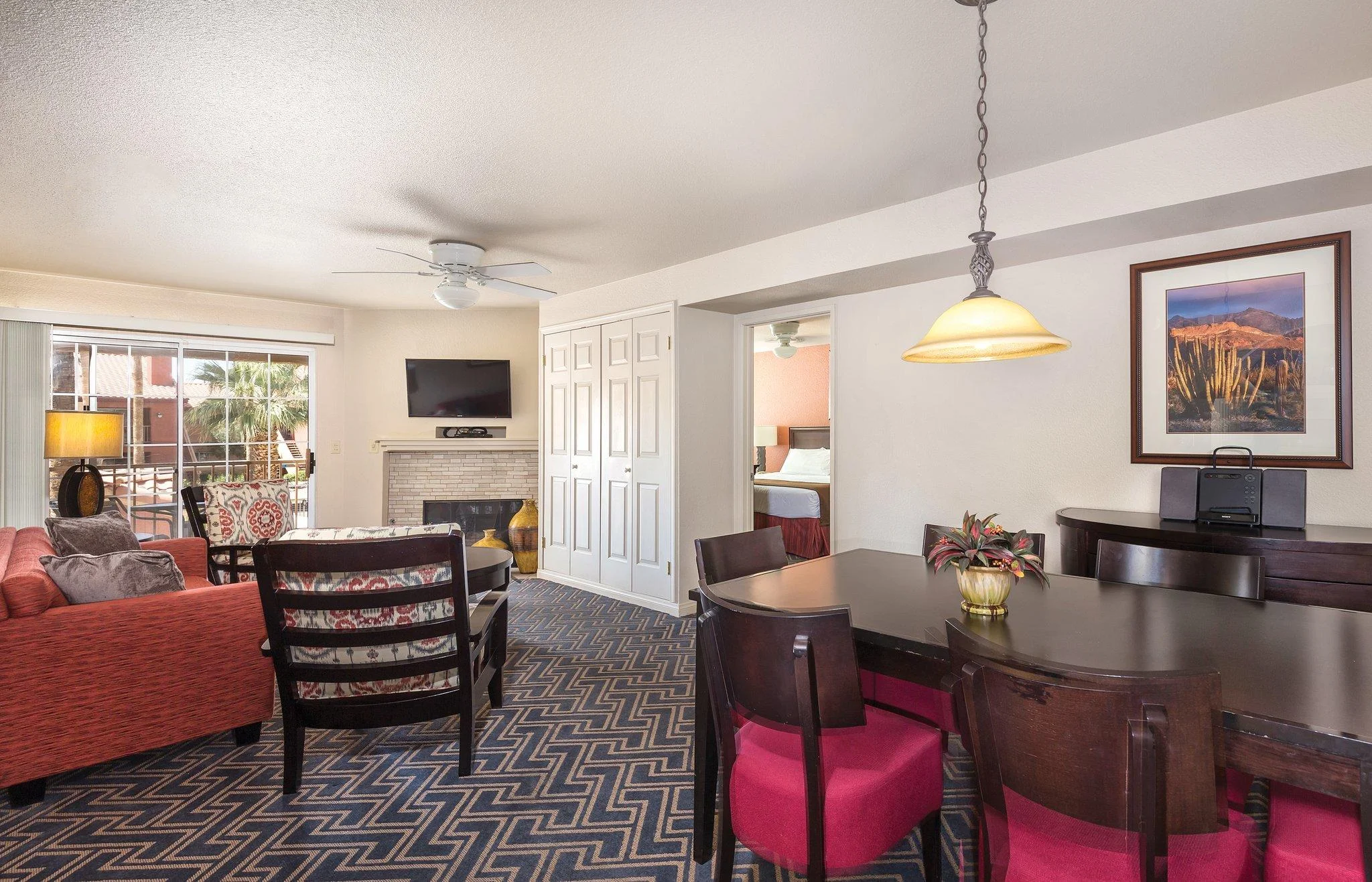 Worldmark Las Vegas on Spencer Street Living and Dining Area