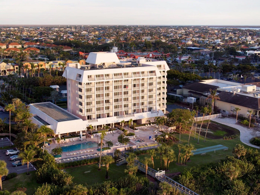 Surf Club Of Marco