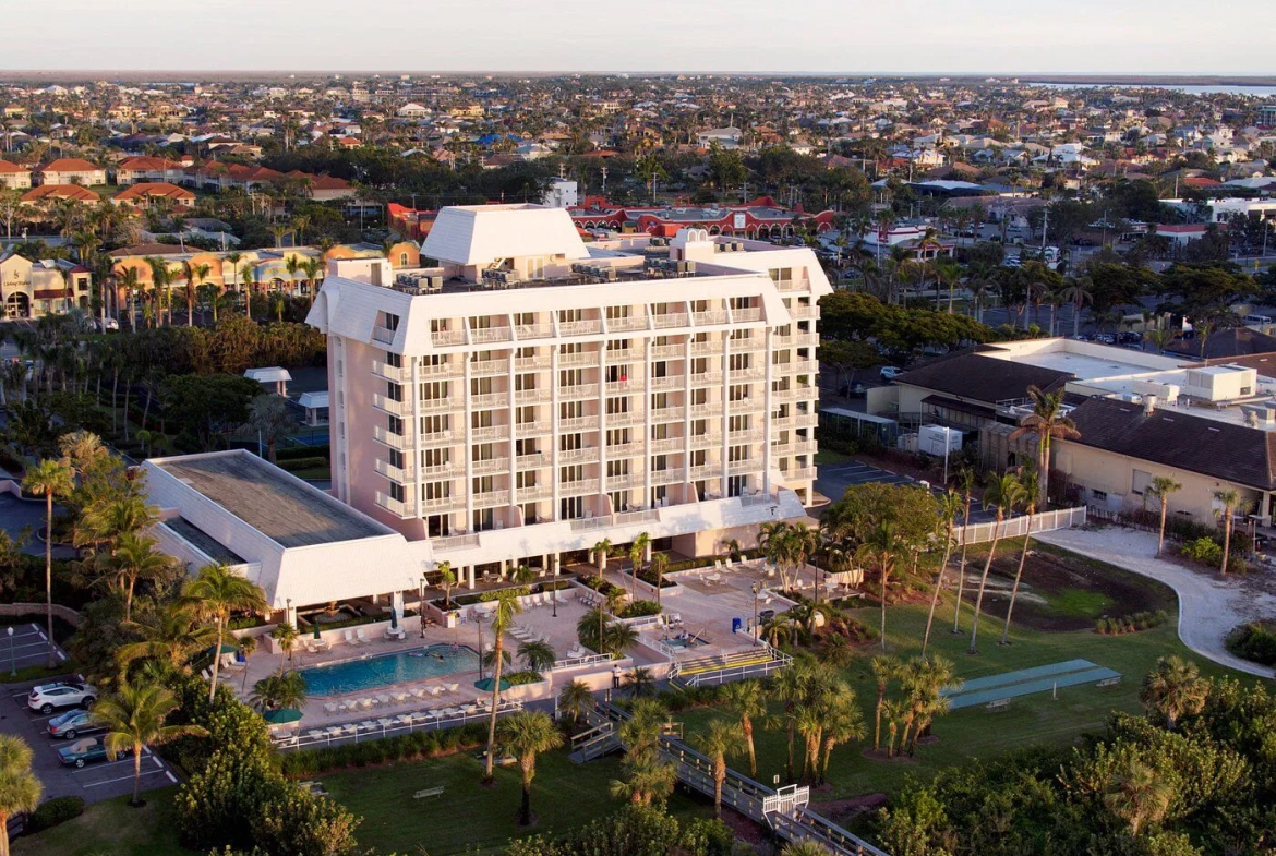 Surf Club Of Marco