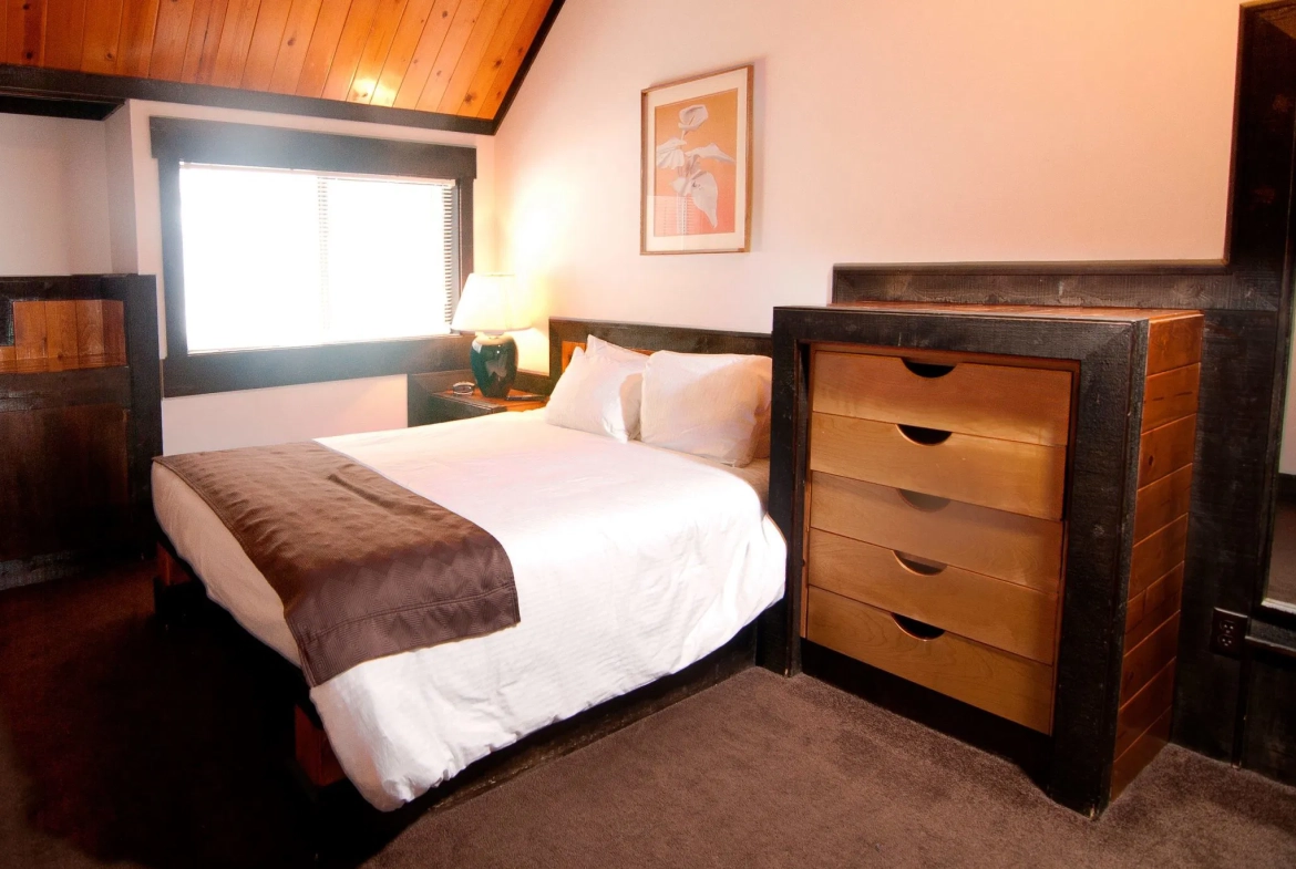 Ridge Sierra Bedroom