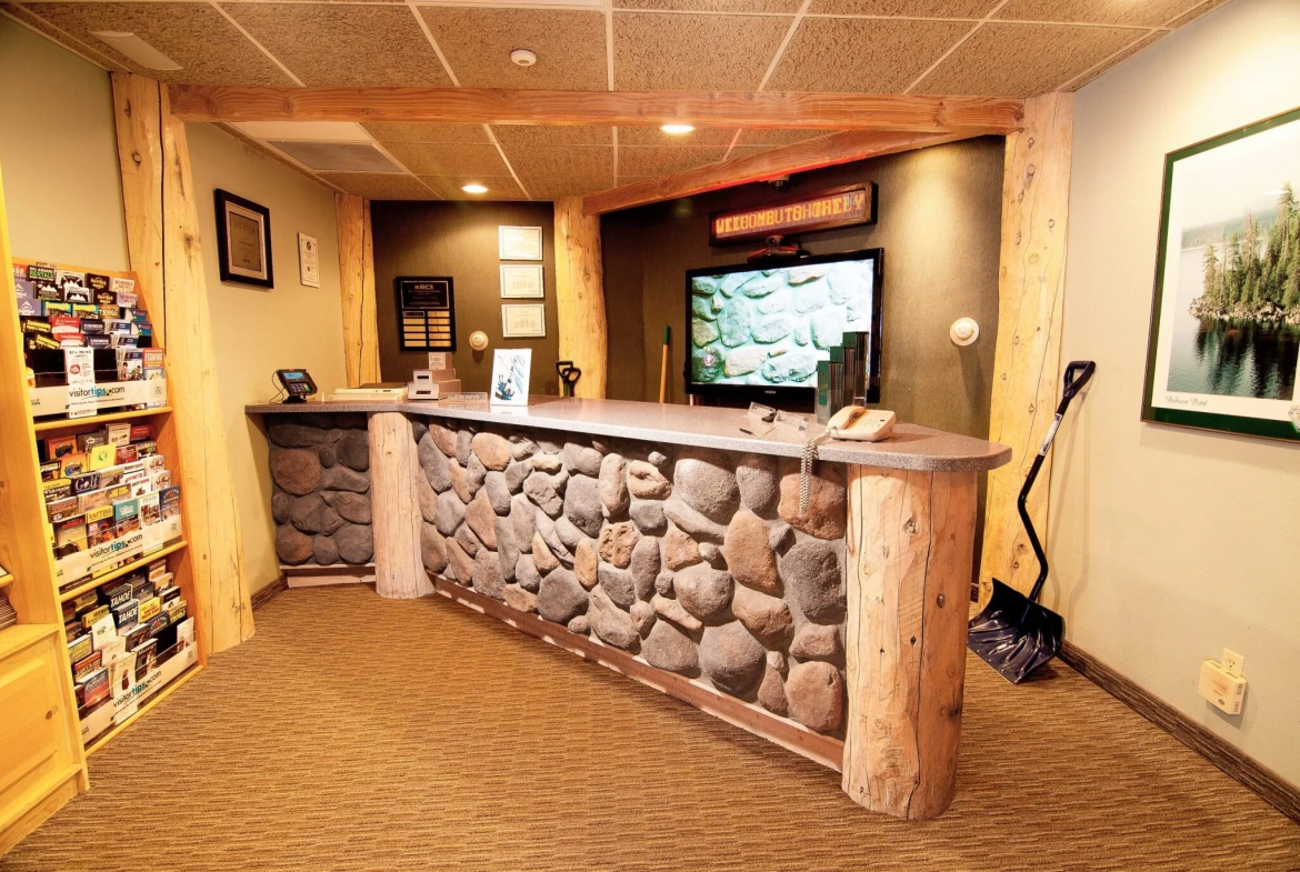 Ridge Sierra Lobby