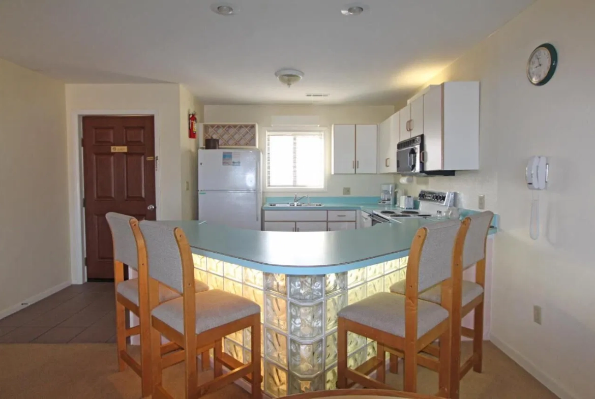Sea Scape Beach And Golf Villas Breakfast Bar