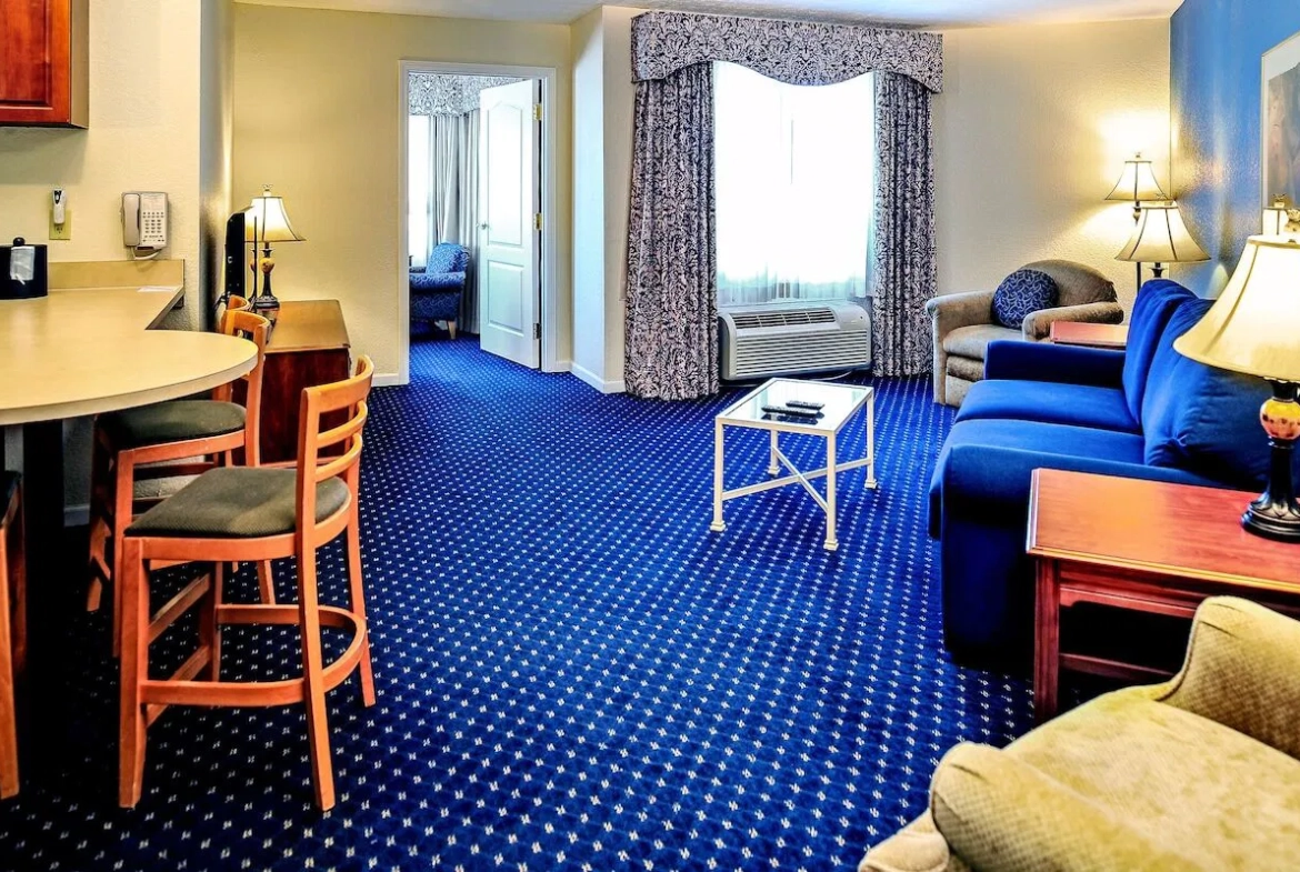 Varsity Clubs Of America- South Bend Living Area