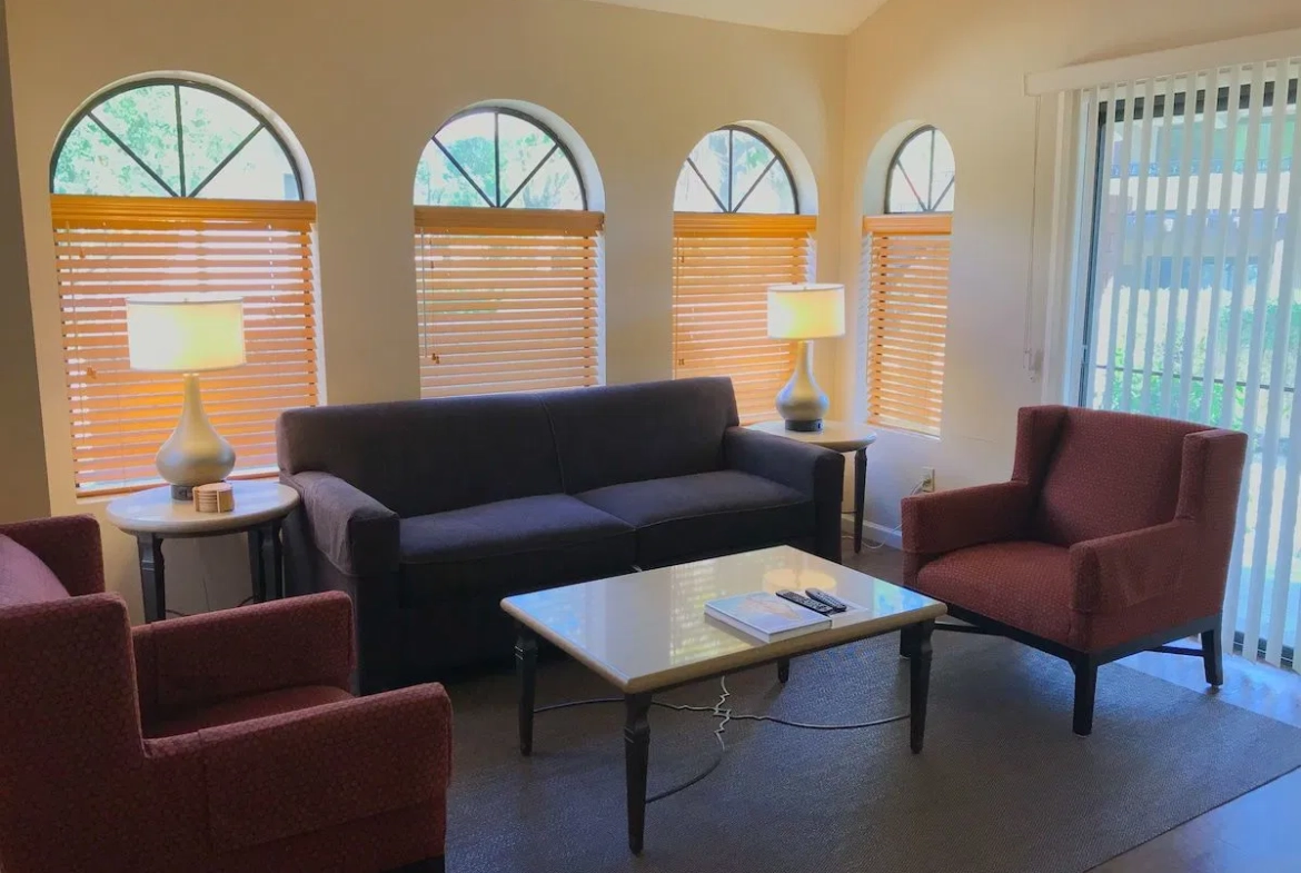 Vacation Internationale - The Oasis Living Area
