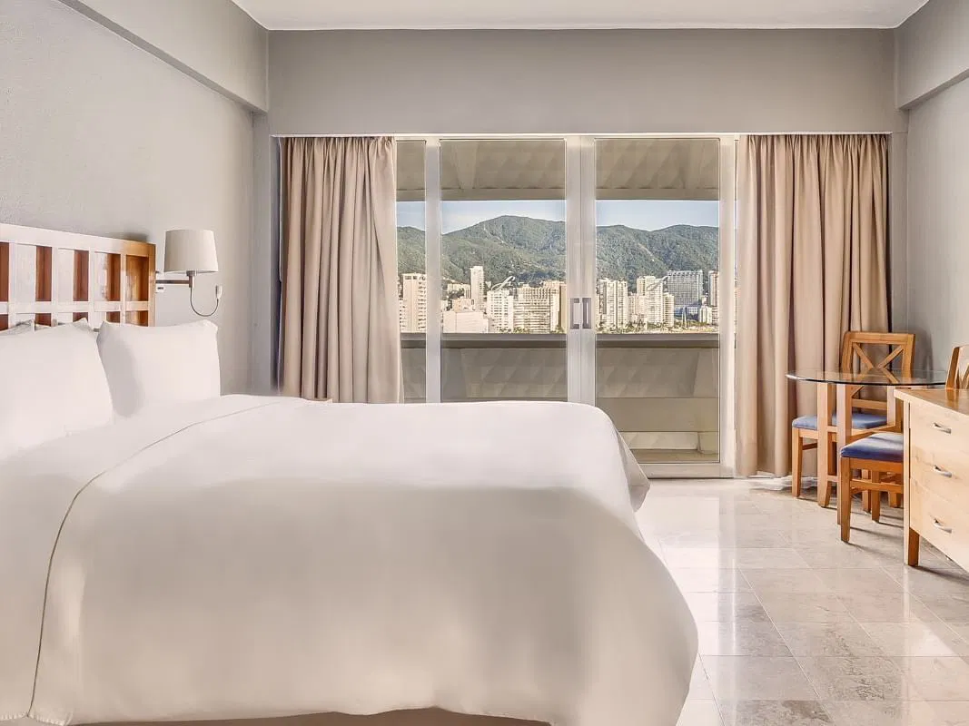 Fiesta Americana Condesa Acapulco bedroom