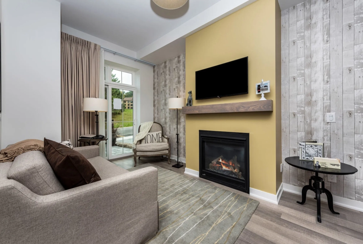 Horseshoe Resort living room