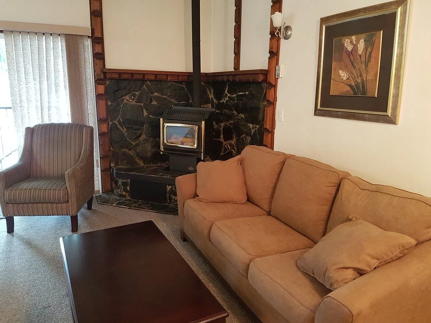 St Ives Resort On Shuswap Living Area 2