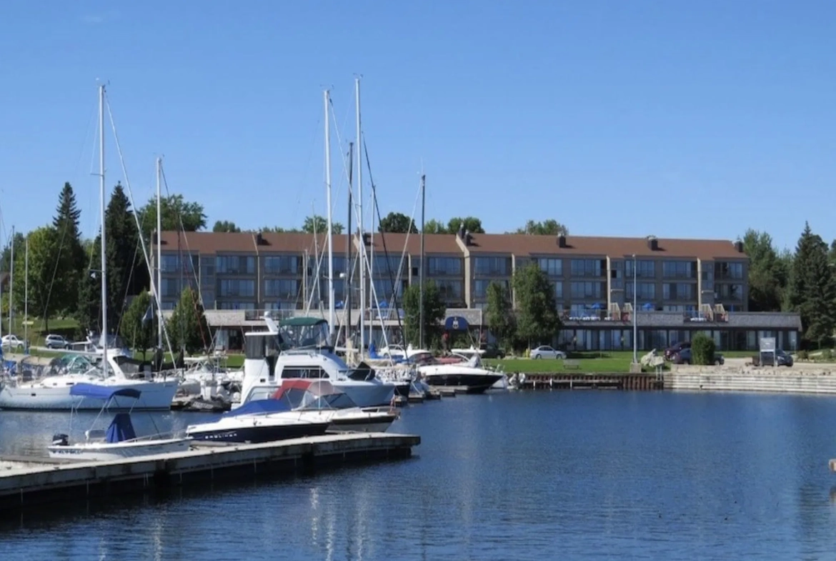 Royal Harbour Resort