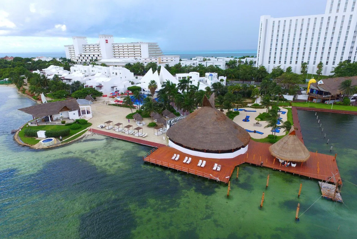 Sunset Marina Resort & Yacht Club Exterior 2