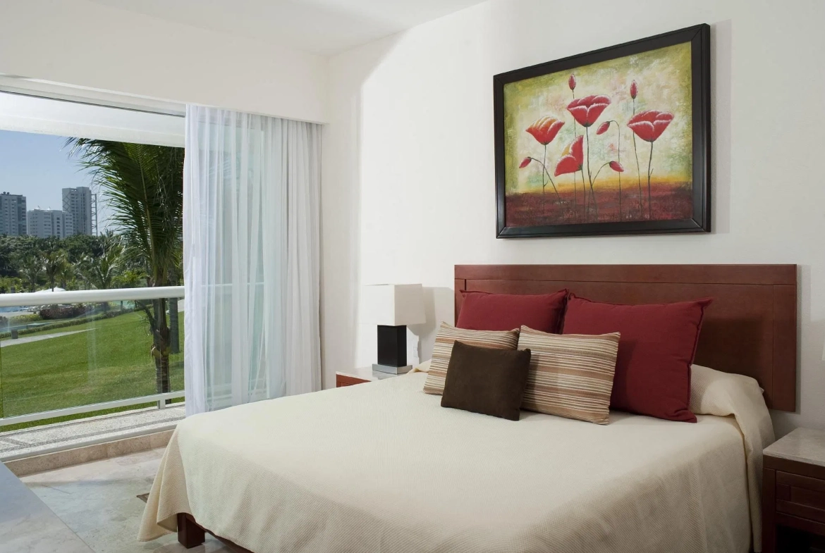 Mayan Palace Acapulco bedroom