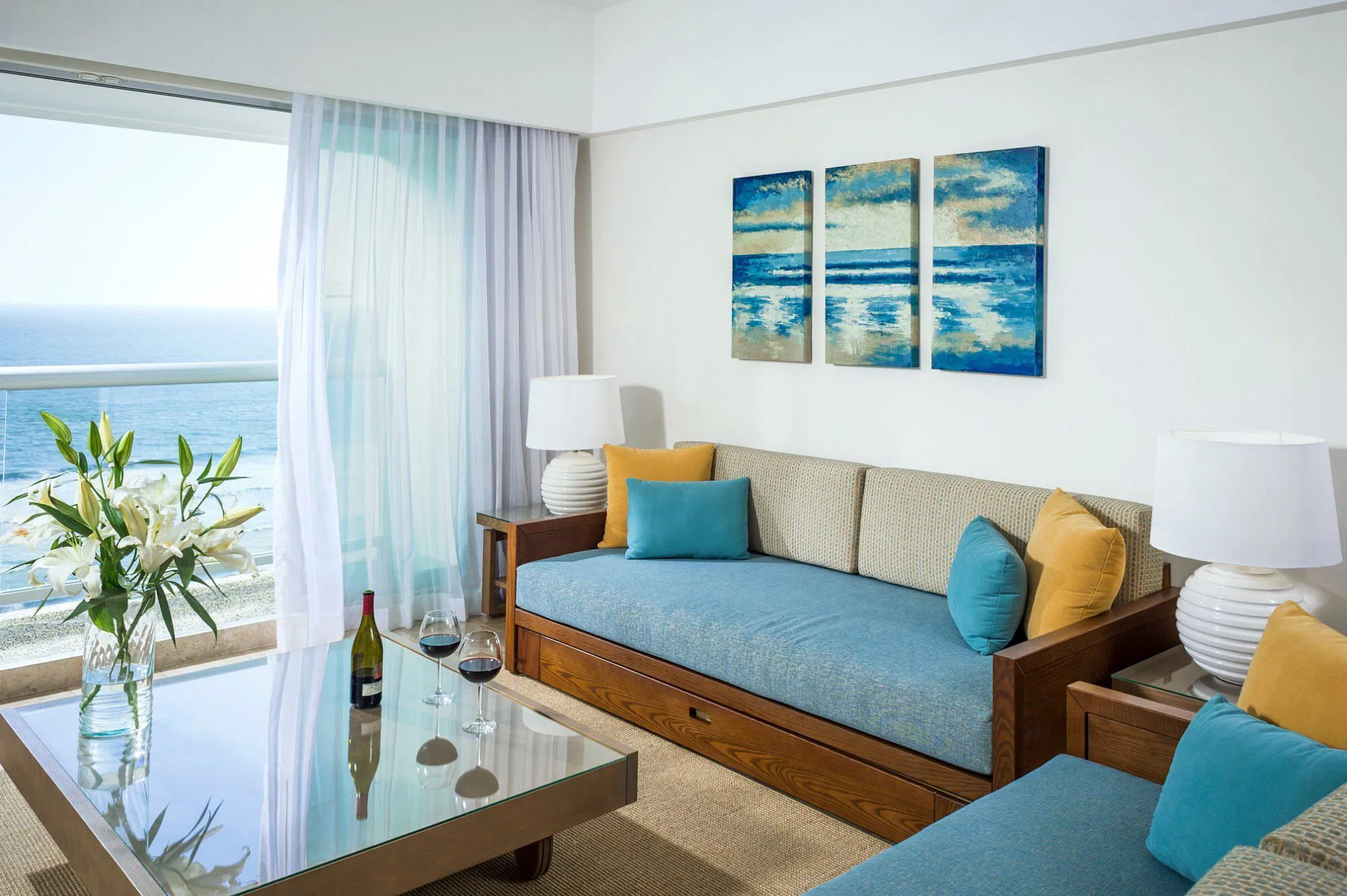 Vida Vacations: Mayan Palace Acapulco Living Area