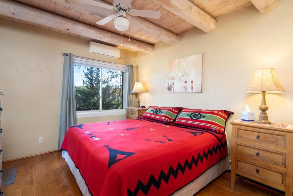 Las Brisas De Santa Fe bedroom