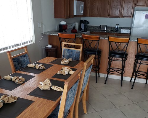 Sandpiper Condominium Dining Area
