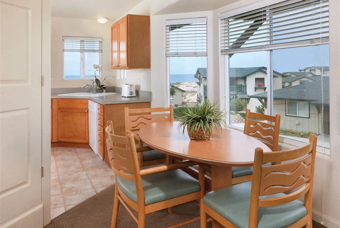 Worldmark Marina Dunes Dining Area