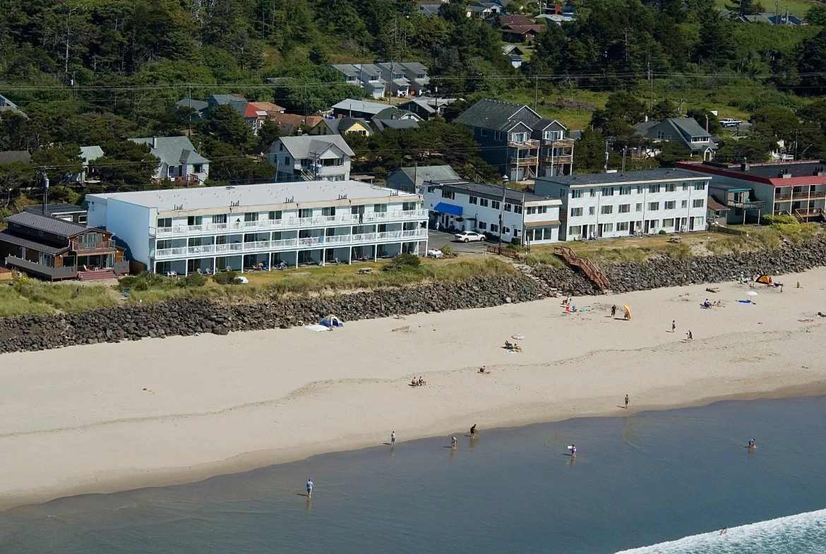 Rockaway Beach Resort Exterior