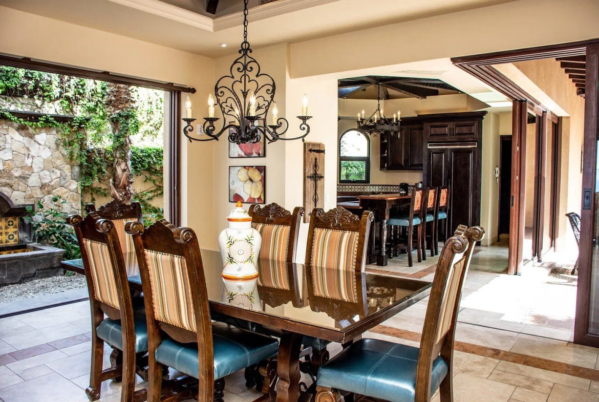Novaispania By Pueblo Bonito dining room