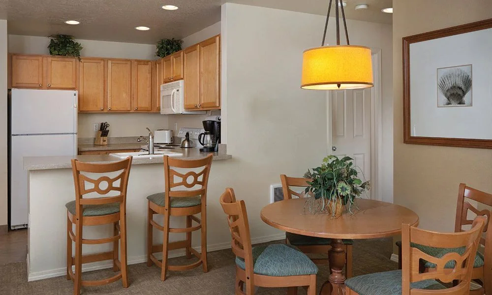 WorldMark Gleneden Beach Dining Area and Kitchen