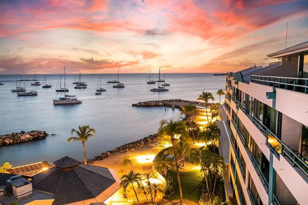 Royal Palm Beach Club- St. Maarten