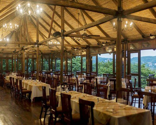Villas Sol Hotel And Beach Resort Restaurant