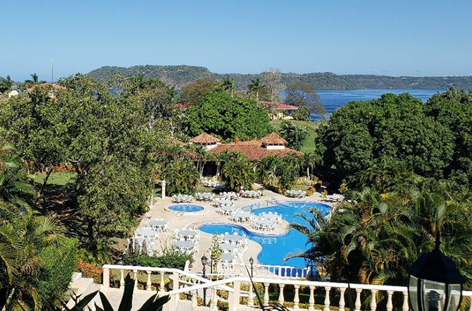 Occidental Papagayo pool