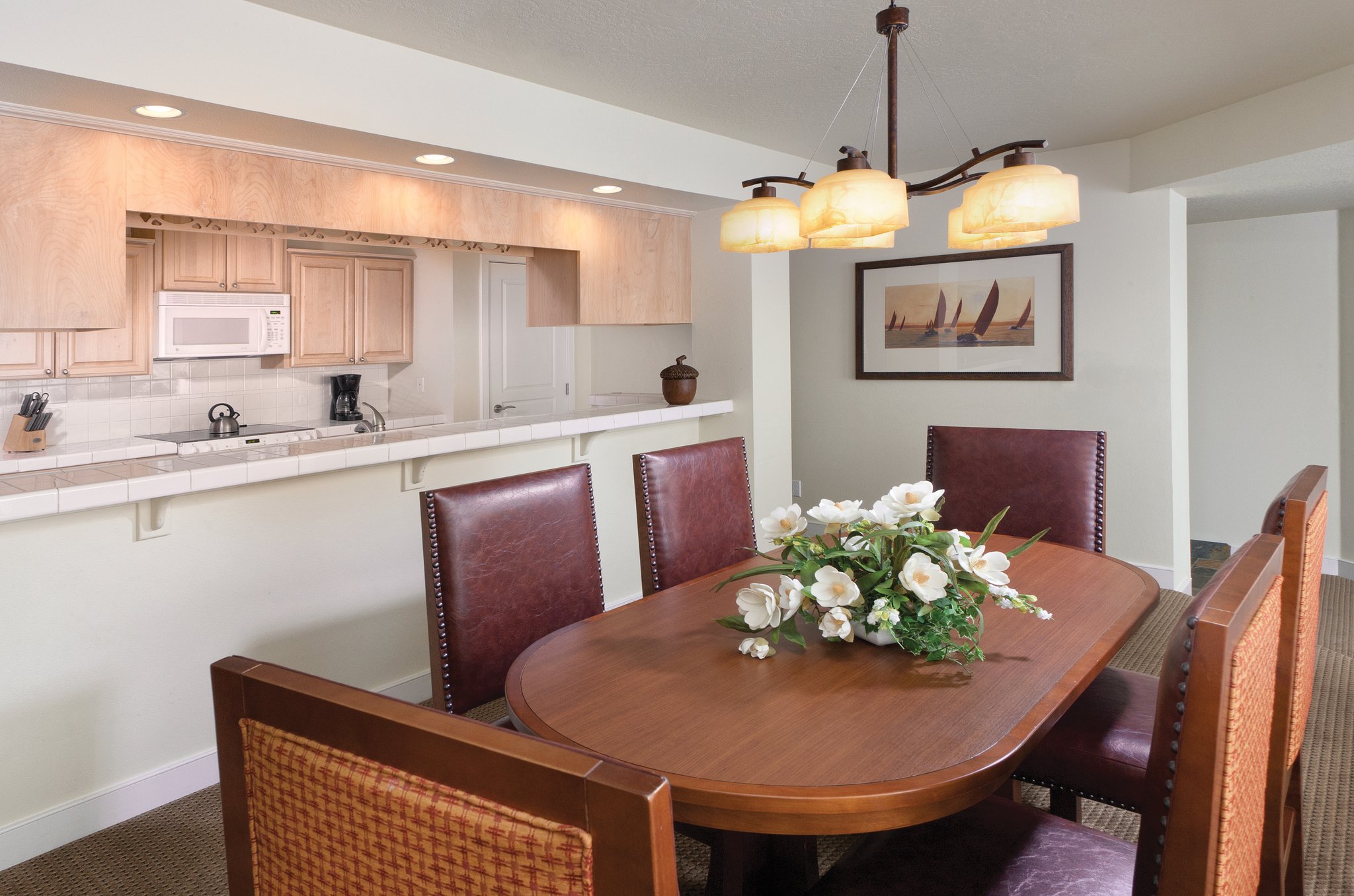 WorldMark Arrow Point Dining Area