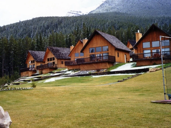 Banff Gate Mountain Resort accommodations