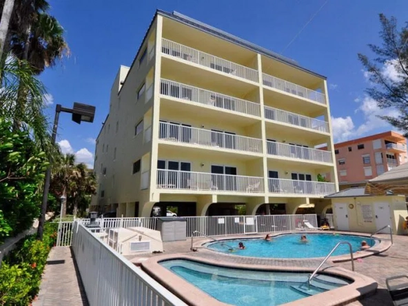 Bay and Beach Club pool