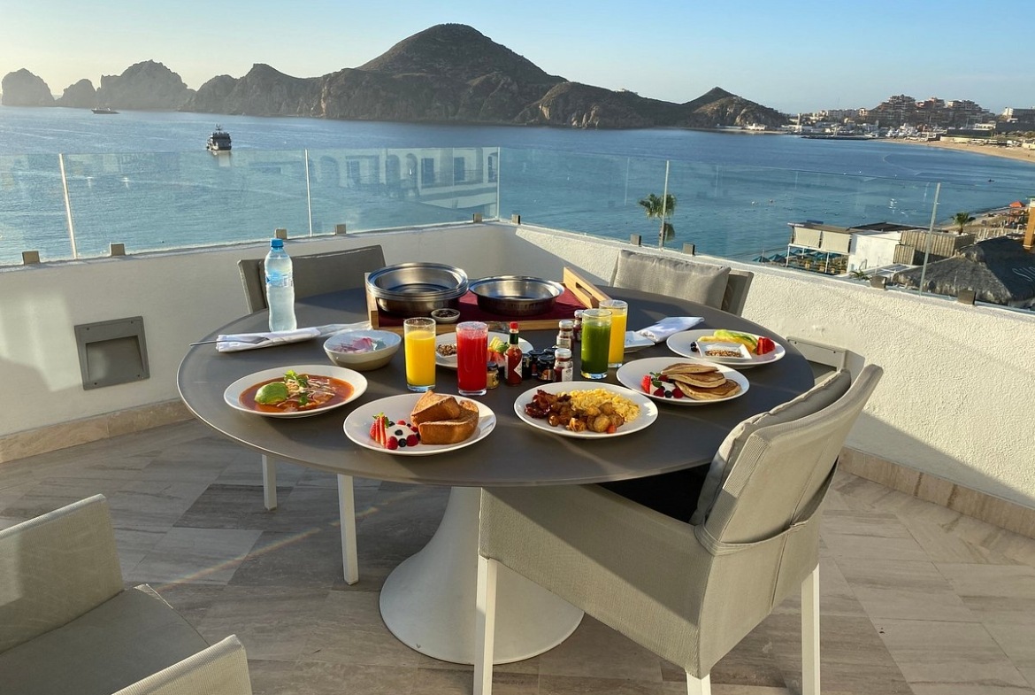 dining table outdoor