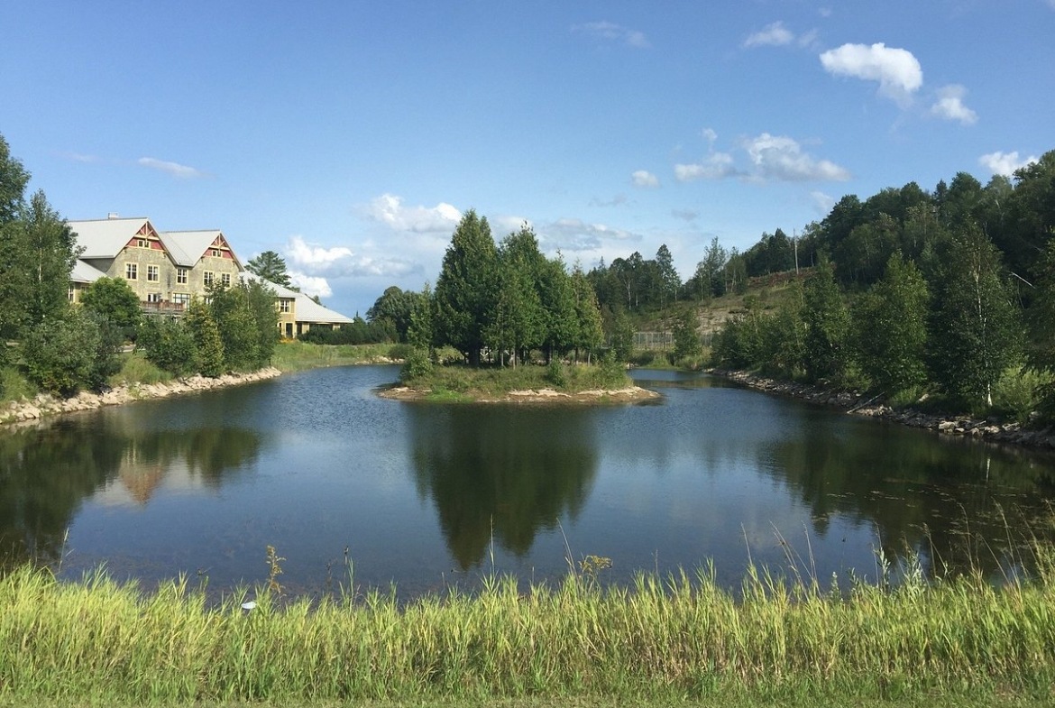 Calabogie Peaks Resort lake